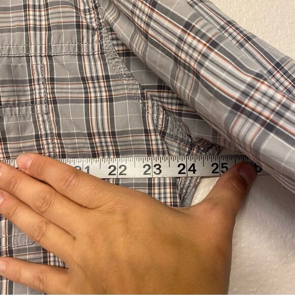 G. H. Bass & Co. Short Sleeve Plaid button up shirt outdoors fishing sportsman-L - Picture 7 of 9